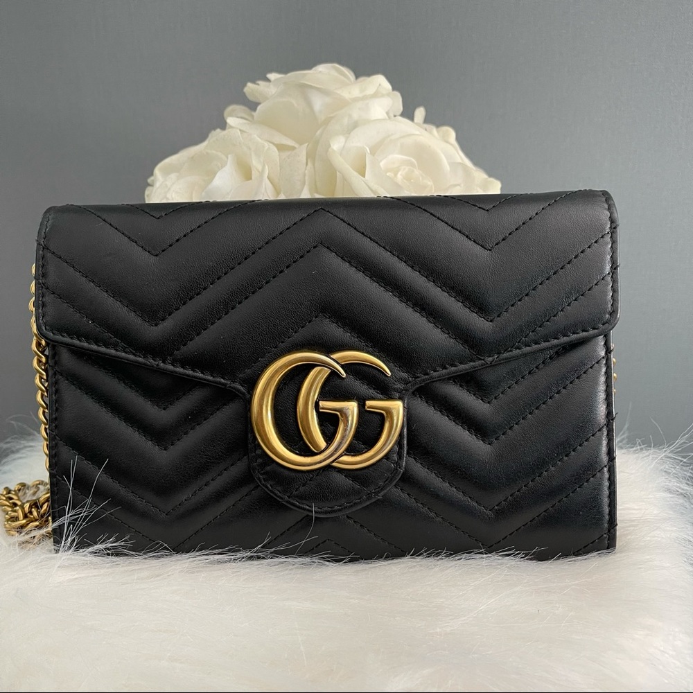 GUCCI GG Marmont Matelasse Mini Chain Wallet